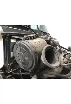 Freightliner COLUMBIA 112 Air Cleaner