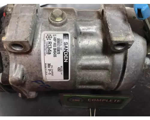 Freightliner COLUMBIA 112 Air Conditioner Compressor