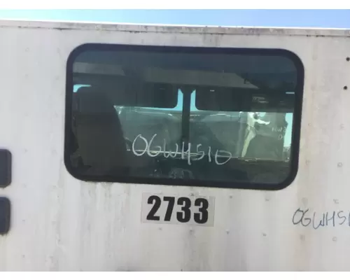 Freightliner COLUMBIA 112 Back Glass