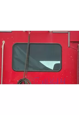 Freightliner COLUMBIA 112 Back Glass