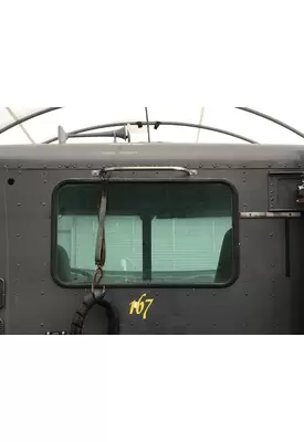 Freightliner COLUMBIA 112 Back Glass