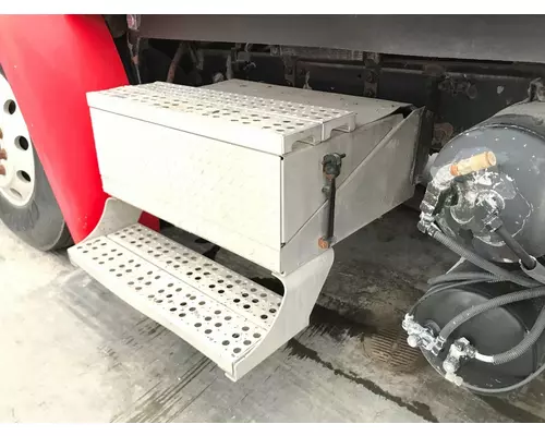 Freightliner COLUMBIA 112 Battery Box