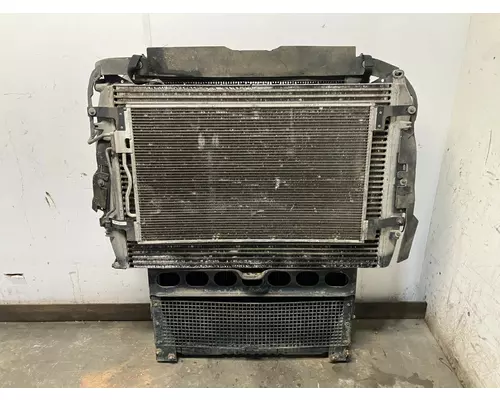 Freightliner COLUMBIA 112 Cooling Assembly. (Rad., Cond., ATAAC)