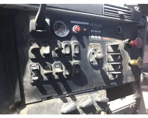 Freightliner COLUMBIA 112 Dash Assembly