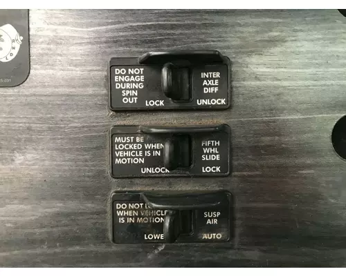 Freightliner COLUMBIA 112 Dash Assembly