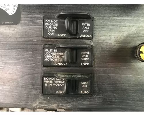 Freightliner COLUMBIA 112 Dash Assembly