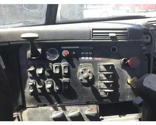 Freightliner COLUMBIA 112 Dash Panel