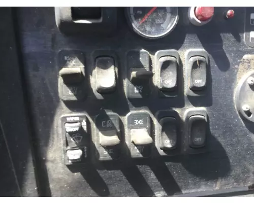 Freightliner COLUMBIA 112 Dash Panel