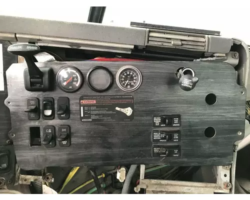 Freightliner COLUMBIA 112 Dash Panel