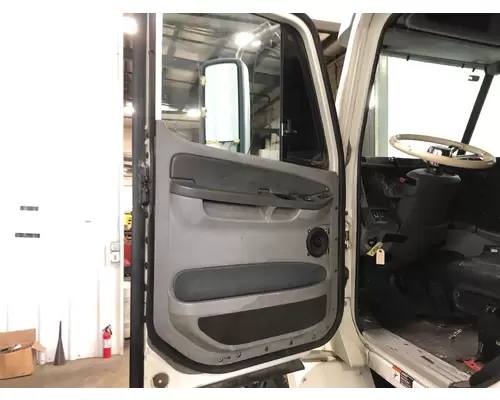 Freightliner COLUMBIA 112 Door Assembly, Front
