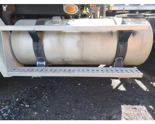 Freightliner COLUMBIA 112 Fuel Tank