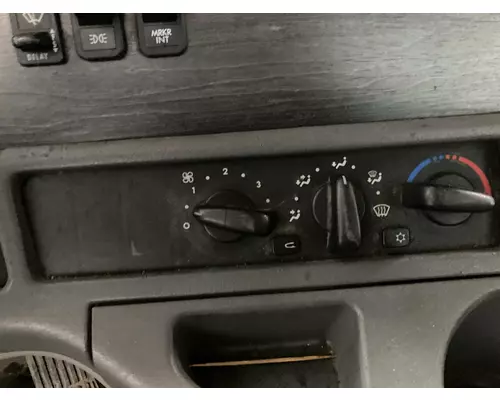 Freightliner COLUMBIA 112 Heater & AC Temperature Control