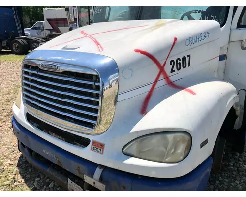 Freightliner COLUMBIA 112 Hood