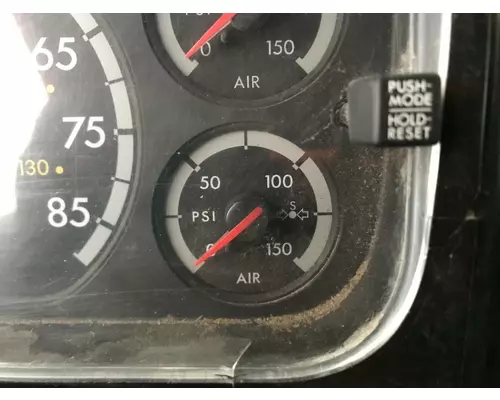 Freightliner COLUMBIA 112 Instrument Cluster