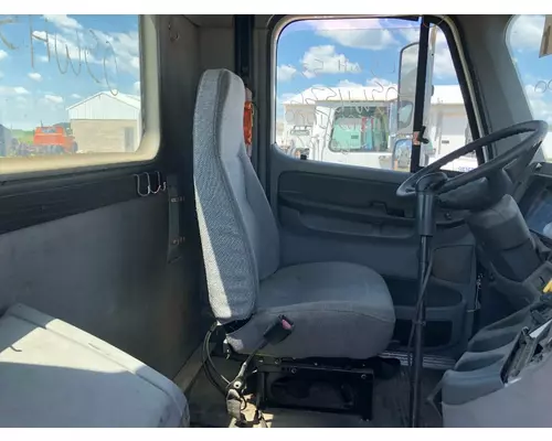 Freightliner COLUMBIA 112 Seat (non-Suspension)