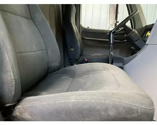 Freightliner COLUMBIA 112 Seat (non-Suspension)