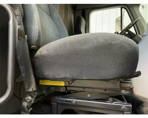 Freightliner COLUMBIA 112 Seat (non-Suspension)