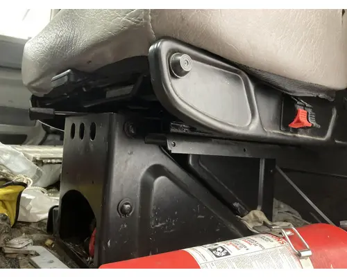 Freightliner COLUMBIA 112 Seat (non-Suspension)