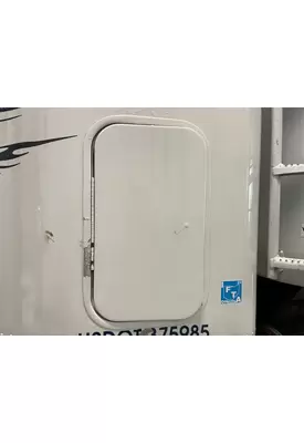 Freightliner COLUMBIA 112 Sleeper Door