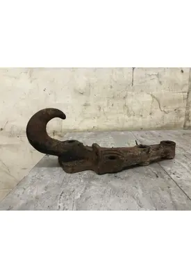 Freightliner COLUMBIA 112 Tow Hook