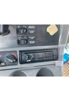 Freightliner COLUMBIA 120 A/V Equipment