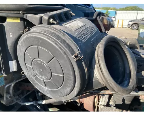 Freightliner COLUMBIA 120 Air Cleaner