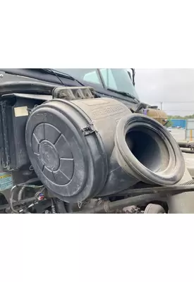 Freightliner COLUMBIA 120 Air Cleaner