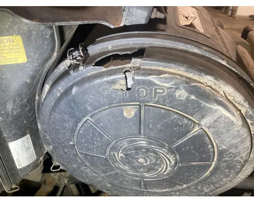Freightliner COLUMBIA 120 Air Cleaner