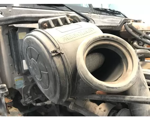 Freightliner COLUMBIA 120 Air Cleaner