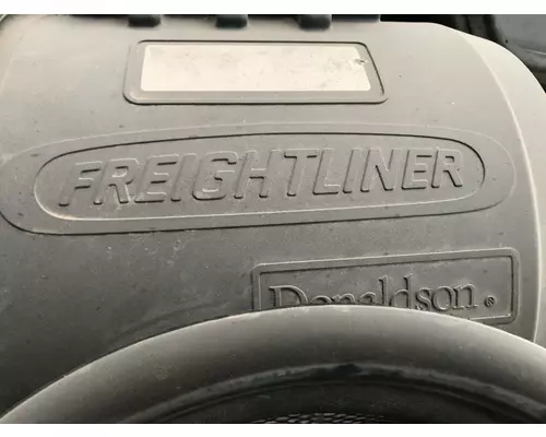 Freightliner COLUMBIA 120 Air Cleaner