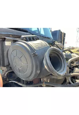 Freightliner COLUMBIA 120 Air Cleaner