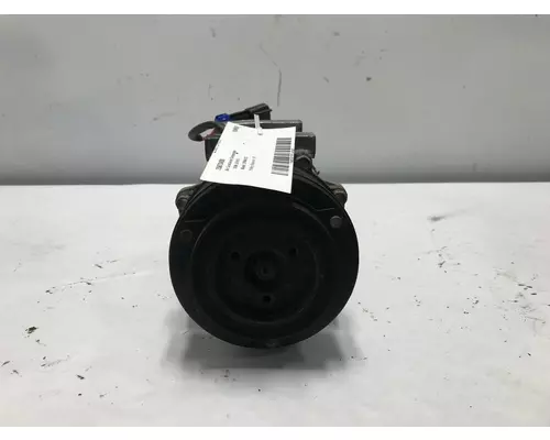 Freightliner COLUMBIA 120 Air Conditioner Compressor