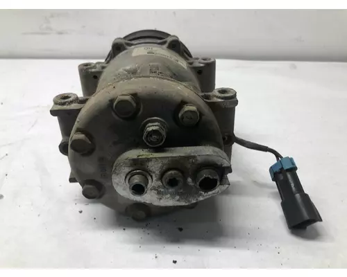 Freightliner COLUMBIA 120 Air Conditioner Compressor