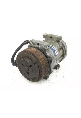 Freightliner COLUMBIA 120 Air Conditioner Compressor