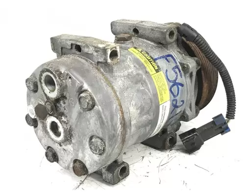 Freightliner COLUMBIA 120 Air Conditioner Compressor