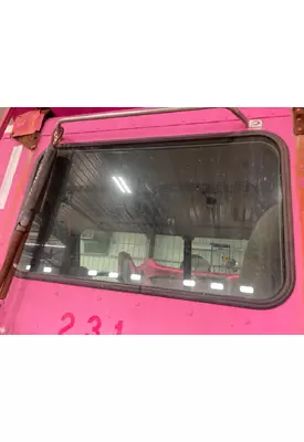 Freightliner COLUMBIA 120 Back Glass