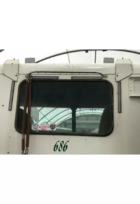 Freightliner COLUMBIA 120 Back Glass