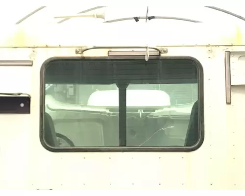 Freightliner COLUMBIA 120 Back Glass