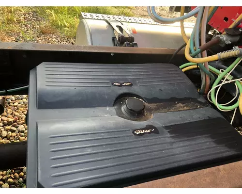 Freightliner COLUMBIA 120 Battery Box