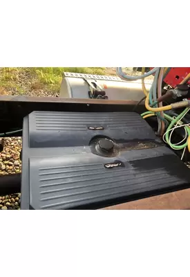 Freightliner COLUMBIA 120 Battery Box