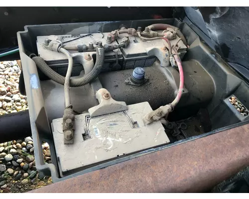 Freightliner COLUMBIA 120 Battery Box