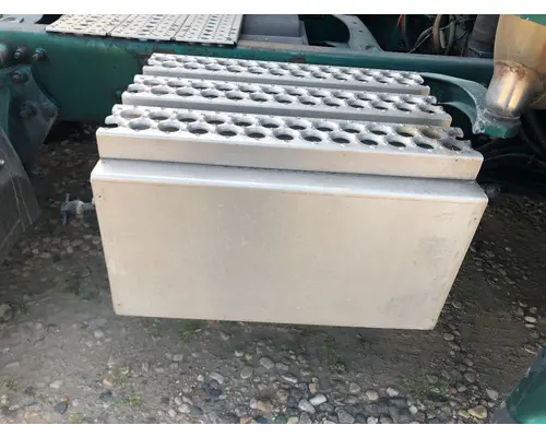 Freightliner COLUMBIA 120 Battery Box