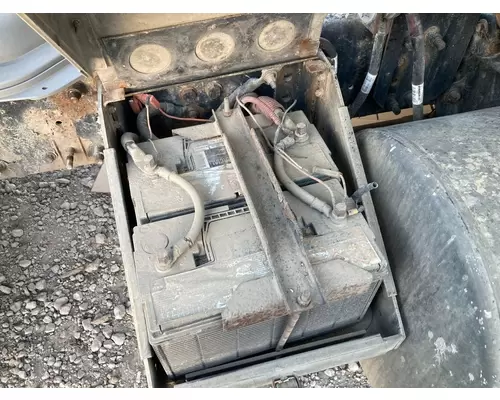 Freightliner COLUMBIA 120 Battery Box