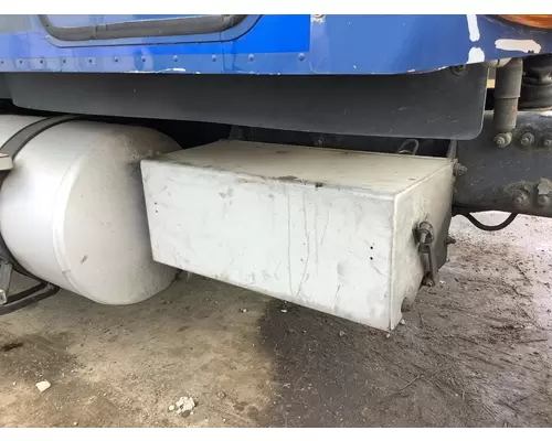 Freightliner COLUMBIA 120 Battery Box