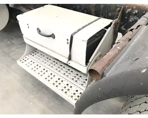 Freightliner COLUMBIA 120 Battery Box