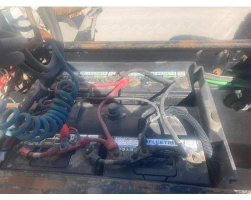 Freightliner COLUMBIA 120 Battery Box
