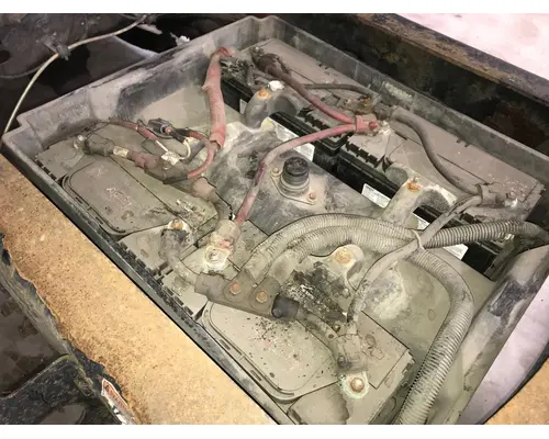 Freightliner COLUMBIA 120 Battery Box