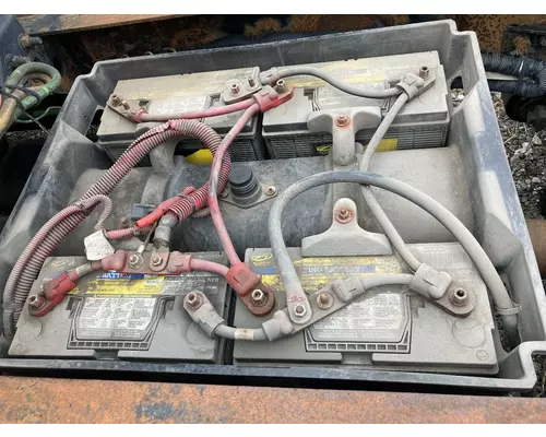 Freightliner COLUMBIA 120 Battery Box