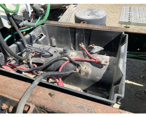 Freightliner COLUMBIA 120 Battery Box