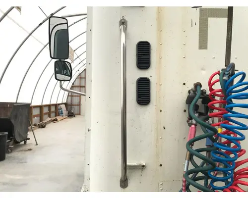 Freightliner COLUMBIA 120 Body, Misc. Parts